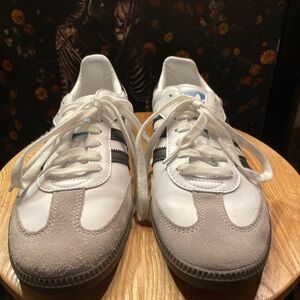 Adidas Men's White and Gray Sneakers